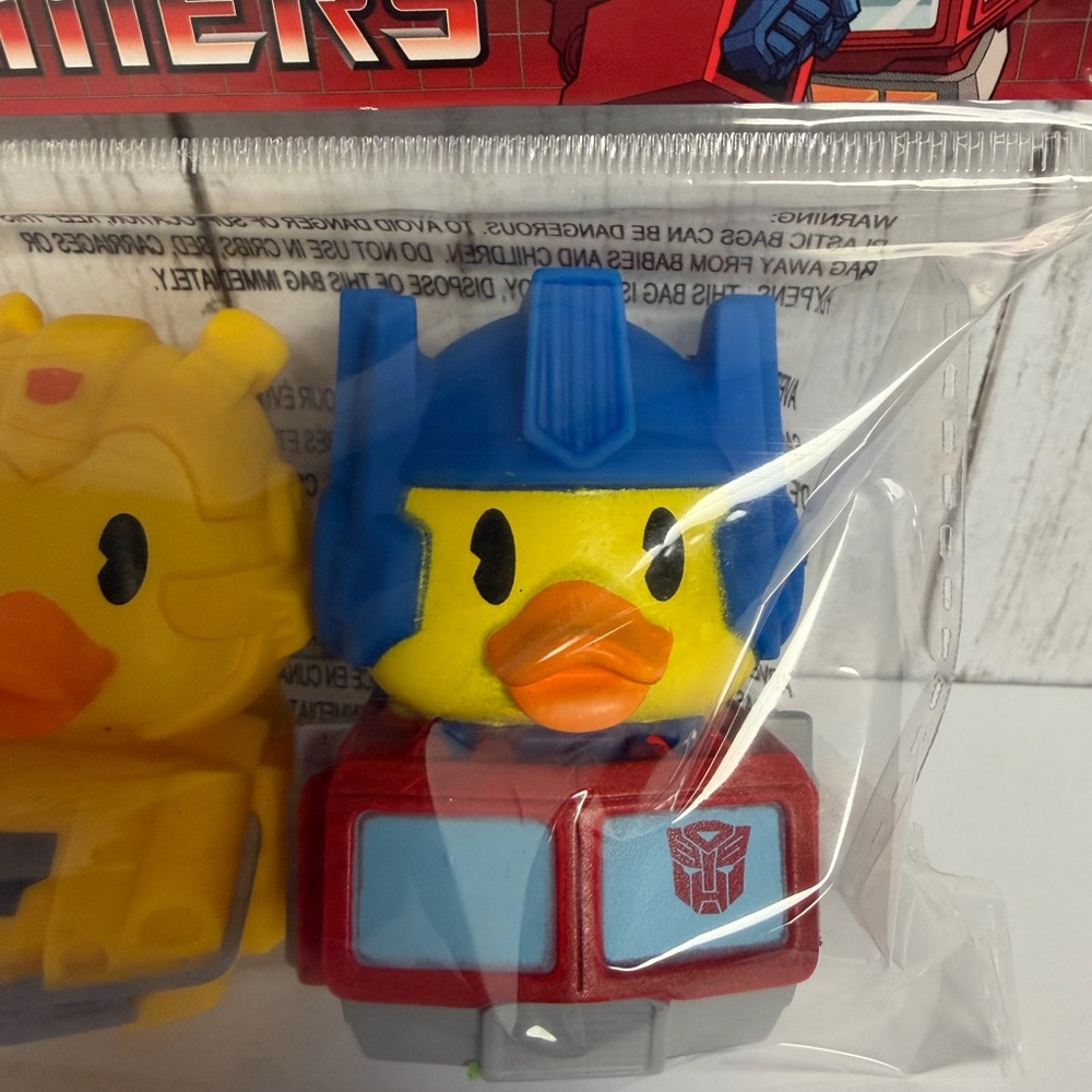 Transformers Duckalooz Rubber Ducks Optimus Prime and Bumblebee 2 Pack NWT - Picture 3 of 6